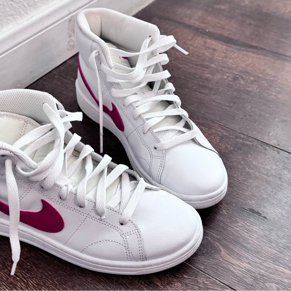 Nike Women's Court Royals